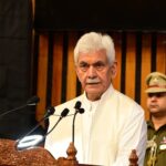 Lieutenant Governor felicitates J&K’s Craftspersons at Pashmina Artisan Awards Ceremony at Srinagar (4)